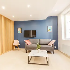https://roche-2.fr-provencehotel.com